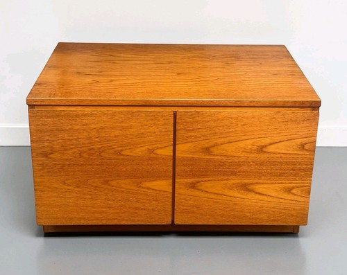Teak beaver and tapley media - and,