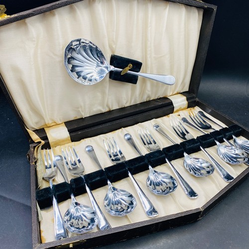 Cake dessert spoons - dessert, pastry
