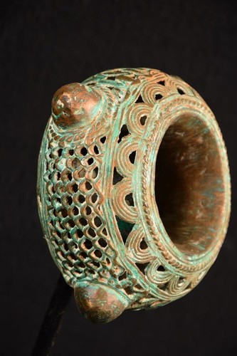 Bronze rare large benin arm - bronze:,