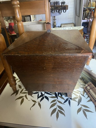 Oak casket lined sewing or - lined,