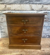 APPRENTICE CHEST OF DRAWERS