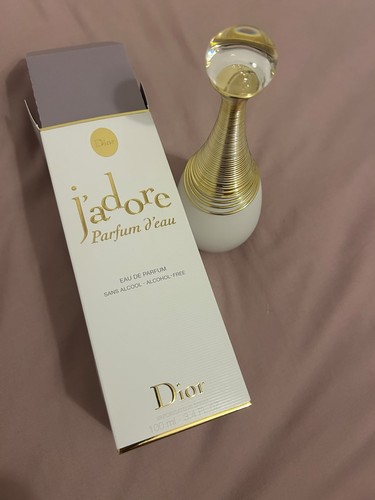 Christian dior adore eau de - christian,