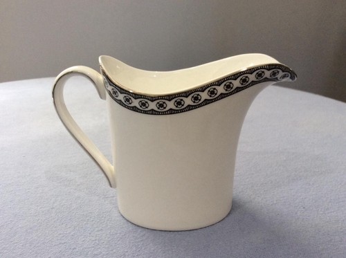 Wedgwood contrasts bone china - wedgwood,