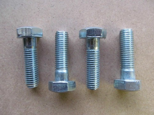 1340 handlebar clamp bolt - handlebar,