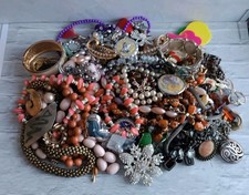 8kg broken costume - broken, jewellery