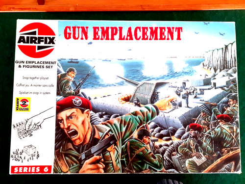 Airfix gun emplacement - -,