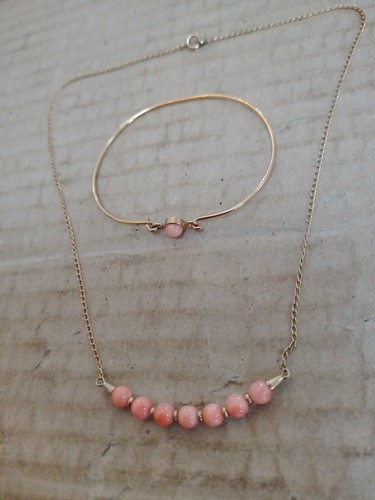 Gold tone metal bangle and - metal,