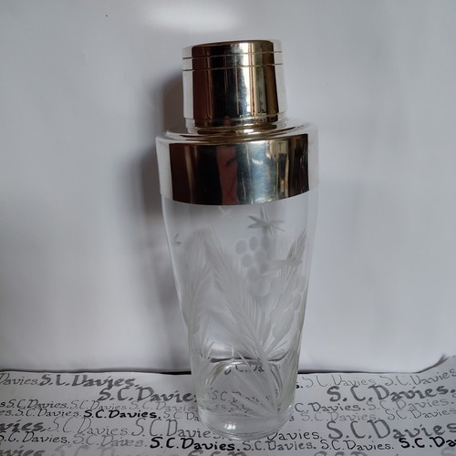 Cocktail shaker etched glass - ,