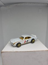 Hot Wheels Olds 442 White