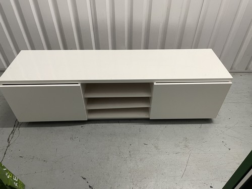 Inch stand - 75,