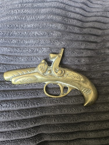 Vintage brass wall - x,
