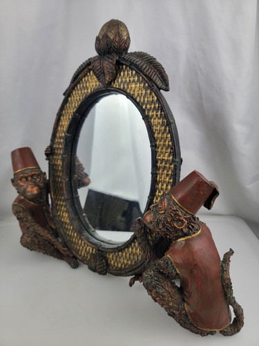 Vintage oval mirror - 14",