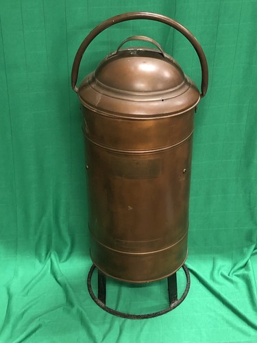 Antique hand pumped vintage - antique,