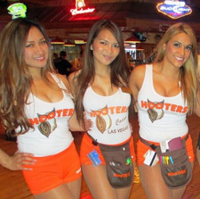 HOOTERS LAS VEGAS SMALL