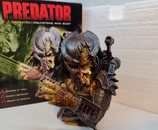 Palisades - Predator Defeated Micro-Bust -- Boxed -- Figure As N E W --