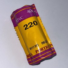 Kodak Portra 400VC 220 film