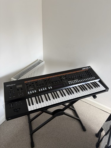 Roland jupiter synthesiser - roland,