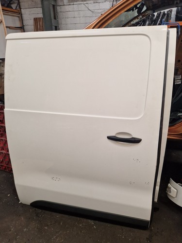 Vauxhall vivaro mk3 driver - vauxhall,