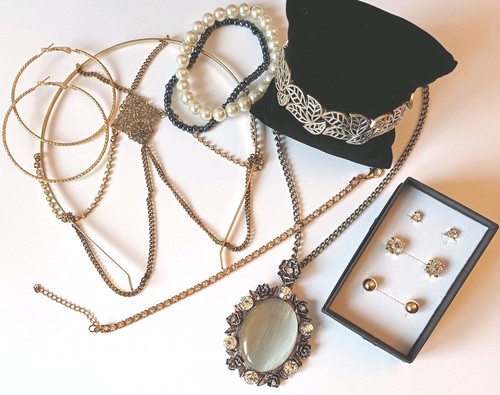 Job lot beautiful jewellery - job,