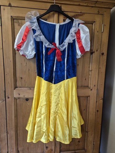 Adult snow white outfit - outfit, size