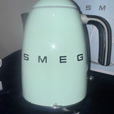 Smeg KLF03PGUK 1.7L Cordless Pastel Kettle - Green - Fast Dispatch