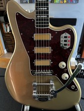 Fender Jazzmaster Gold Foil Jazzmaster + Fender Deluxe Case Electric Guitar