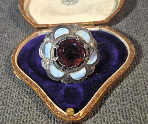 Splendid victorian solid - splendid,