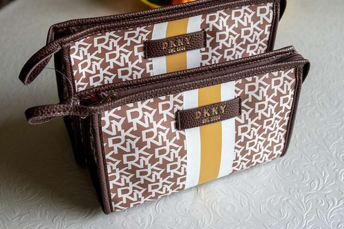 Dkny make bag logo - up,