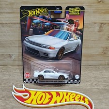 Hot Wheels Premium Boulevard Nissan Skyline GT-R (R32) Godzilla #99 White 2024 
