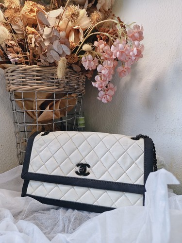 Chanel quilted lambskin - chanel,