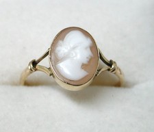 Antique / Vintage 18ct Gold Carved Cameo Ring Size K - 23178