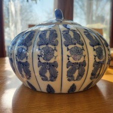 Chinoiserie style Blue & White