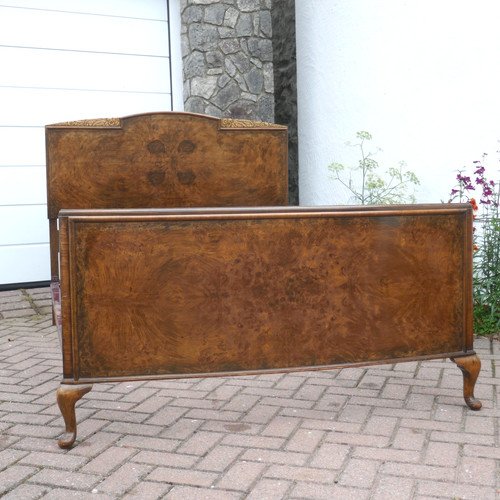 Superb 1930s art - superb, carved