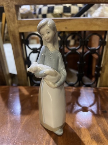 Beautiful vintage porcelain - vintage,