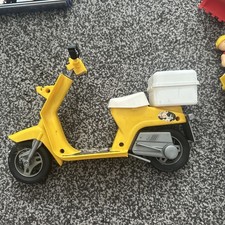Vintage Pedigree Sindy Scooter, Moped, 1980's, Plastic, Rare, Yellow.