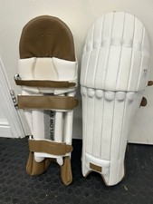 Millichamp & Hall Batting Pads