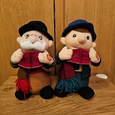 TL Toys Interactive Christmas Carolers Singing Dancing Man & Boy Jingle Bells