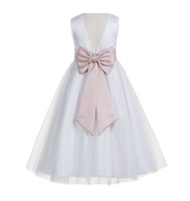 V-Back Lace Edge White Flower