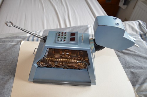 Large remote controlled - remote, k9