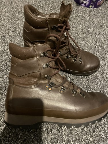 Army altberg defender combat - altberg,