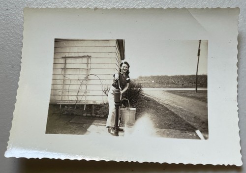 Vintage 1940s snapshot - snapshot, photo