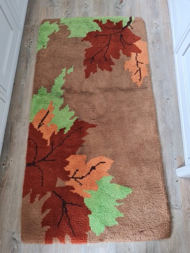 Rug carpet fireside vintage - rug,
