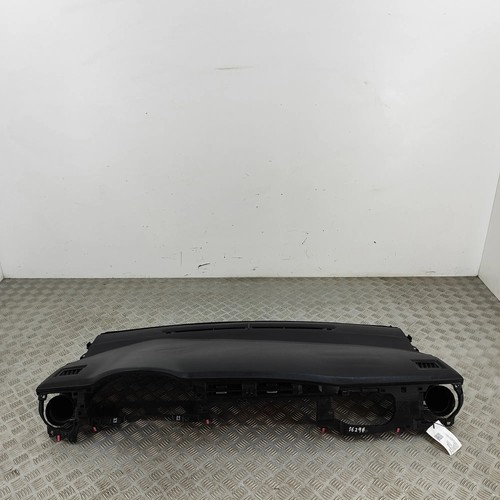 Toyota auris e180 dashboard - toyota,