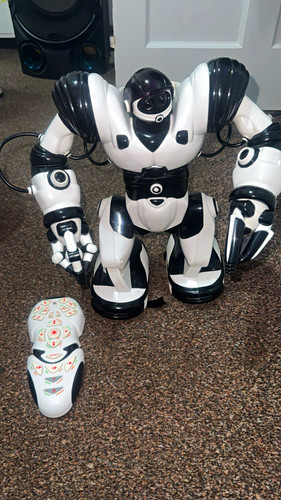 Robosapien remote controlled - robosapien, remote-controlled