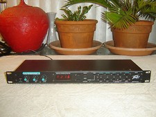 Peavey Ultraverb II Digital Stereo Effects Chorus Reverb Delay Eq,  Vintage Rack