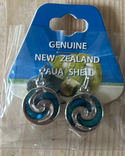 Paua shell pair ear - of,