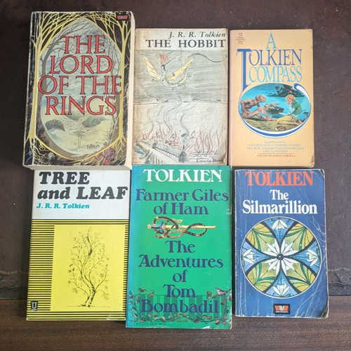 Jrr tolkien paperback - tolkien, bundle