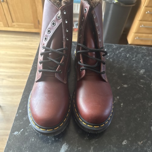 Martens size 6 - martens,