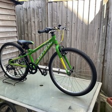 Carrera Abyss  Hybrid Mountain Bike 24. Inch Wheel Alloy Frame Ref 4040j