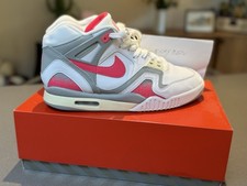 Nike Air Tech Challenge II QS